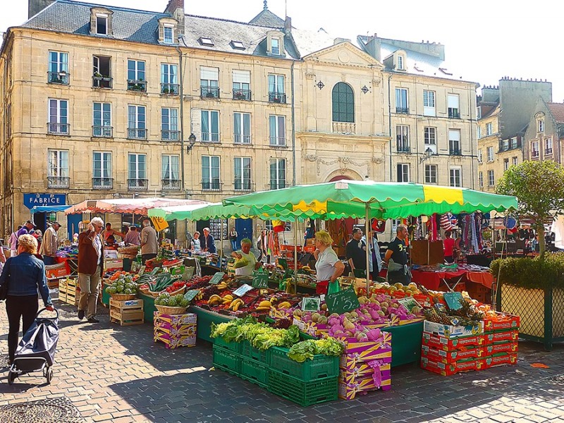 l_french-trips-caen-market-2