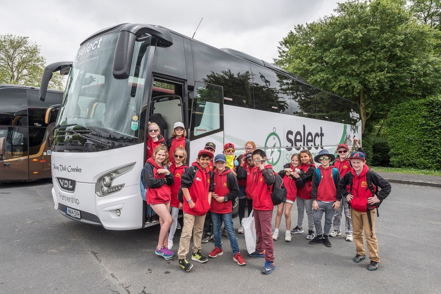 l_primary-school-residential-trips-coach