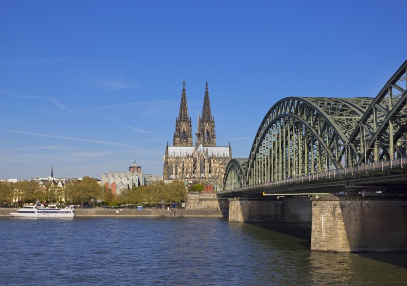 l_school-trips-abroad-cologne-5