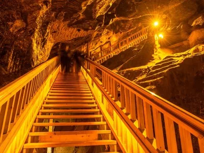 m_school-trip-to-poland-wieliczka-salt-mine