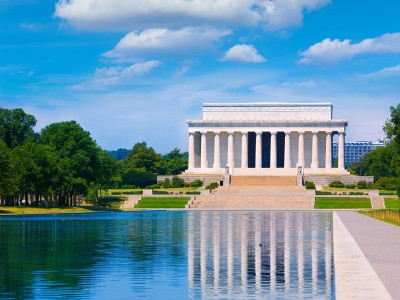 m_school-trip-to-usa-washington-lincoln-memorial