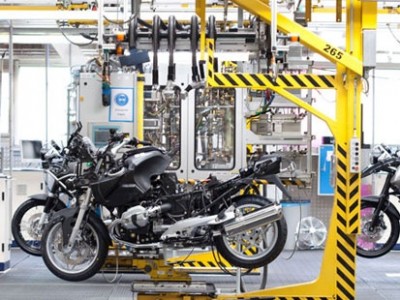 m_school-trips-germany-bmw