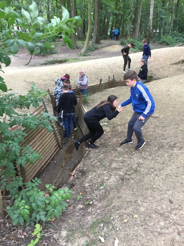 l_history-school-trips-sanctuary-wood