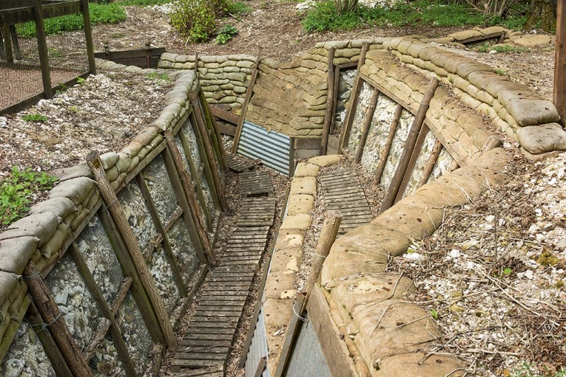 l_school-trips-history-thiepval trench