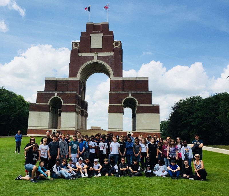 l_school-trips-thiepval-memorial-1