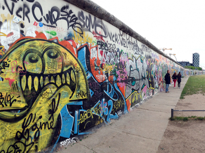 m_art-school-trip-to-east-side-gallery