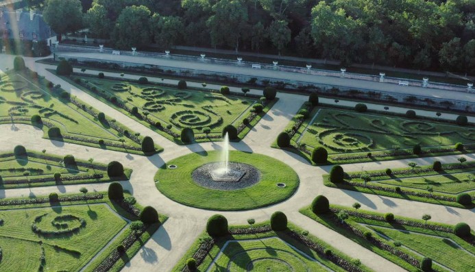 The gardens of Chenonceau castle